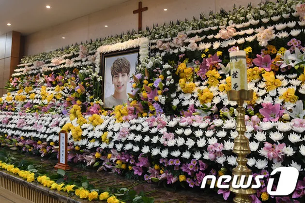 Jonghyun SHINee