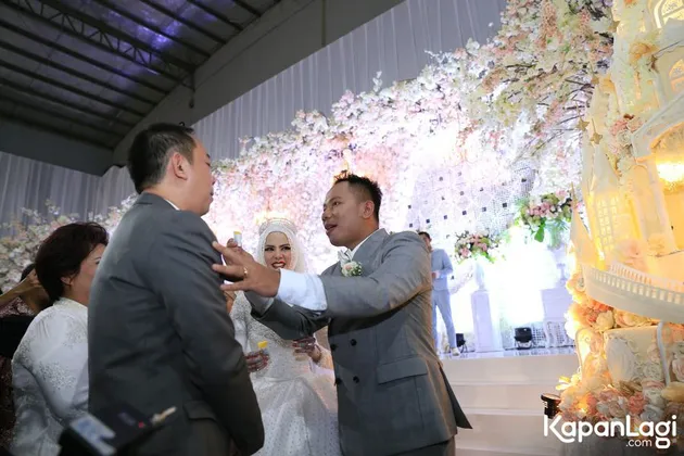 Resepsi Pernikahan Angel Lelga &amp; Vicky Prasetyo