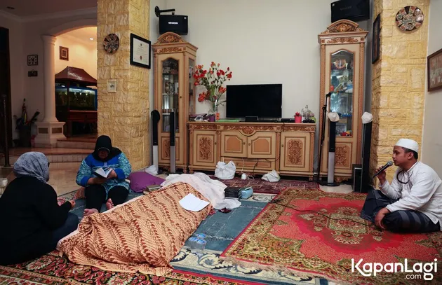 ayah tasya kamila meninggal