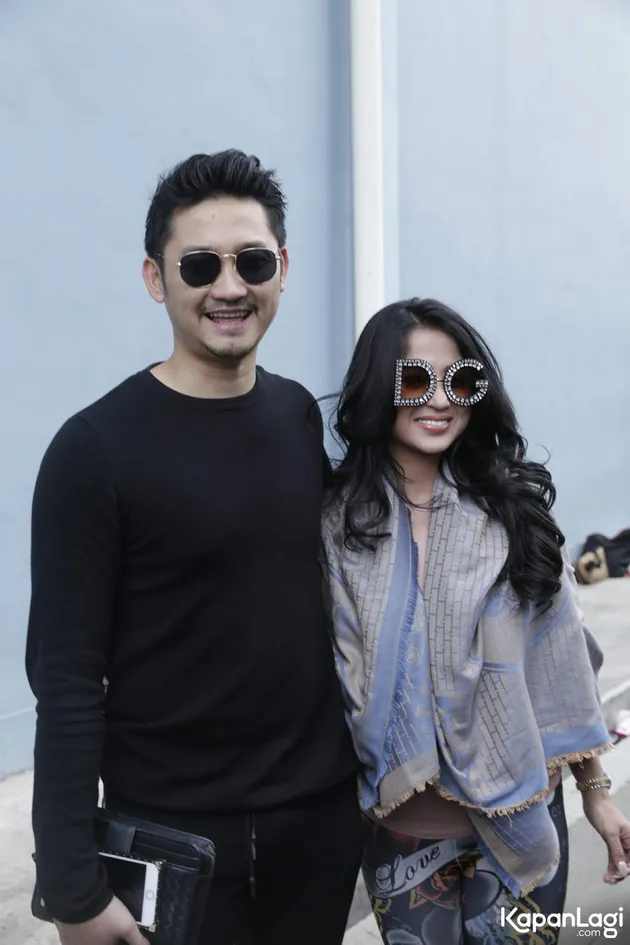 Dewi Perssik - Angga Wijaya