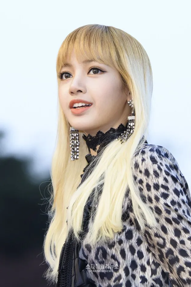 Warna-Warni Rambut Lisa BLACKPINK
