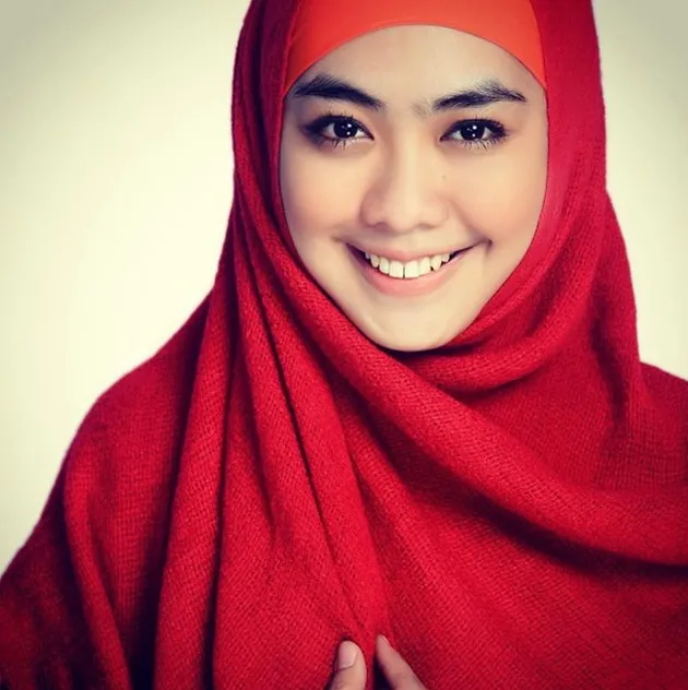 [FOTO] Super Cantik! Inilah 9 Penyanyi Berhijab Dari