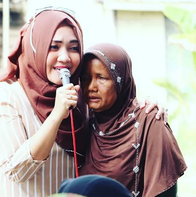 penyanyi indonesia, penyanyi berbakat, penyanyi berhijab, penyanyi berhijab indonesia