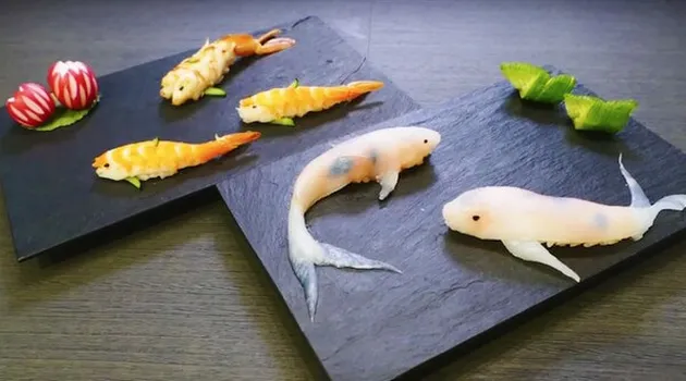 foto sushi berbentuk ikan koi