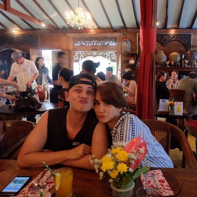 Andhika Pratama &amp; Ussy Sulistiawaty