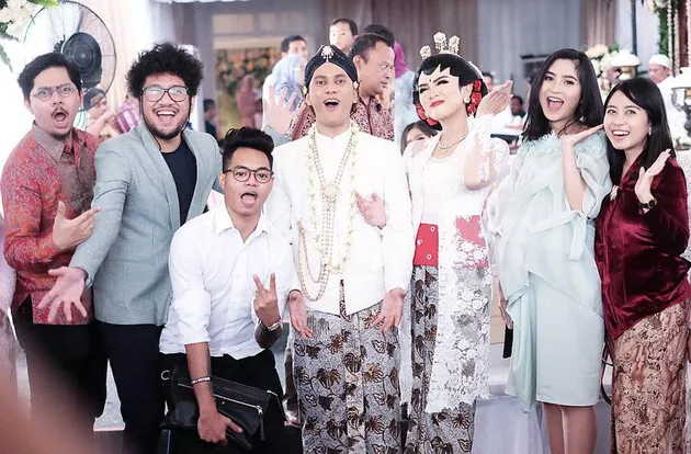 Pernikahan Arief Pocong