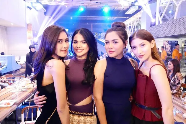 Artis Pesta di Bali