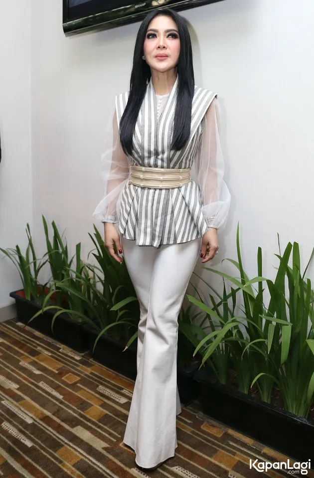 Syahrini - Aisyahrani