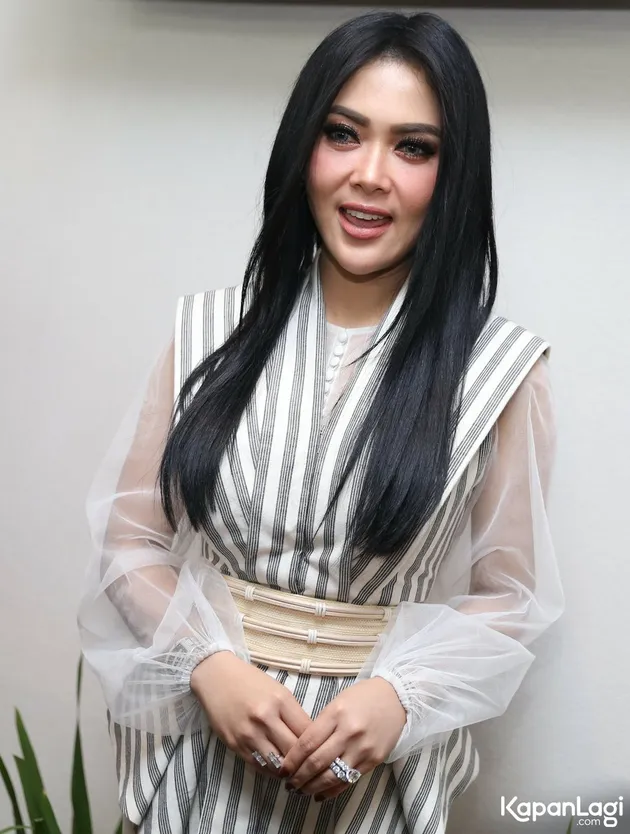 Syahrini - Aisyahrani