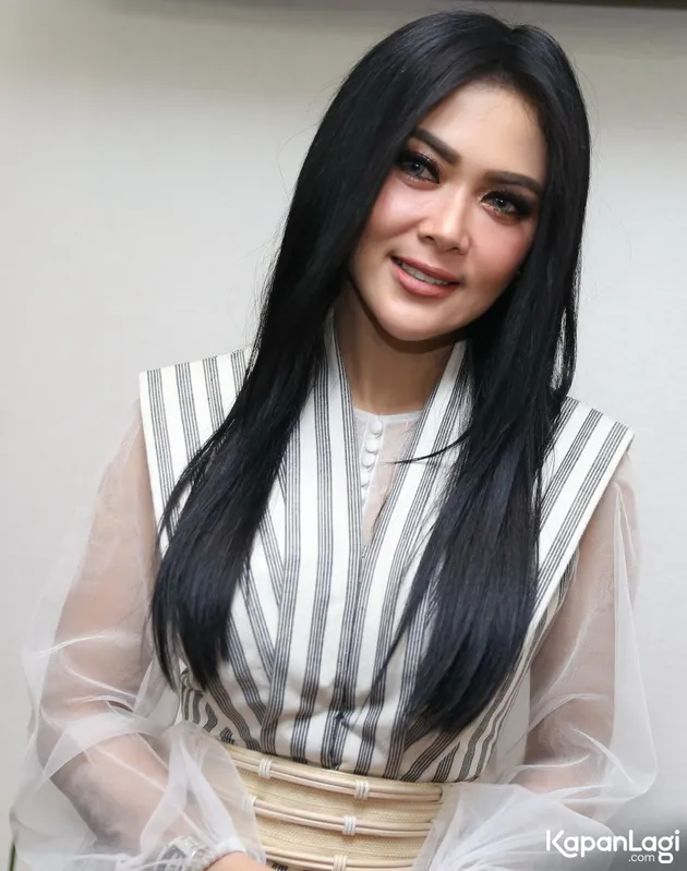 Syahrini - Aisyahrani