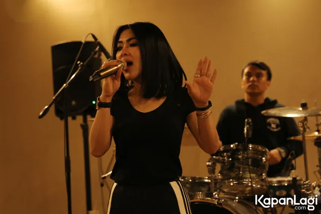 Syahrini - Konser 10 Tahun Jamul Khatulistiwa