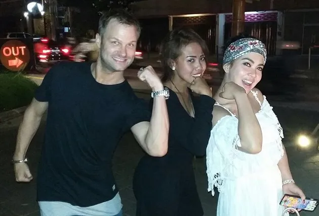 Syahrini - Dash Berlin