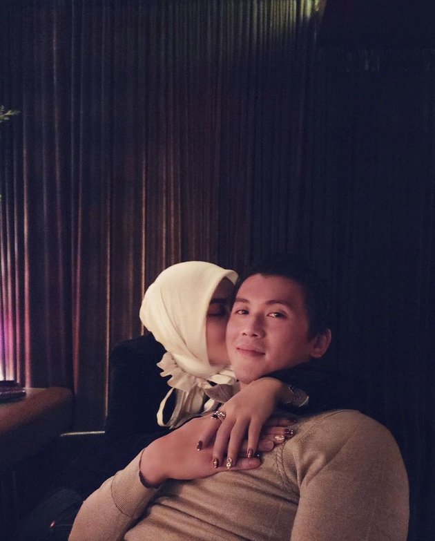 Shy Syahrini Hugging, Kissing, and Sitting on Reino Barack's Lap, Truly Inseparable
