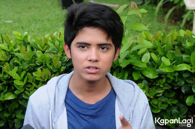 FOTO SYUTING DI BULAN RAMADAN, ALIANDO SYARIEF PUCAT TAK 