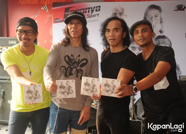 DOA yang mempunyai arti Doa Orang Alim ini adalah album religi pertama Slank selama 32 tahun berkarya.