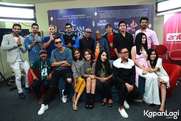 Zaskia Gotik - Vicky Prasetyo