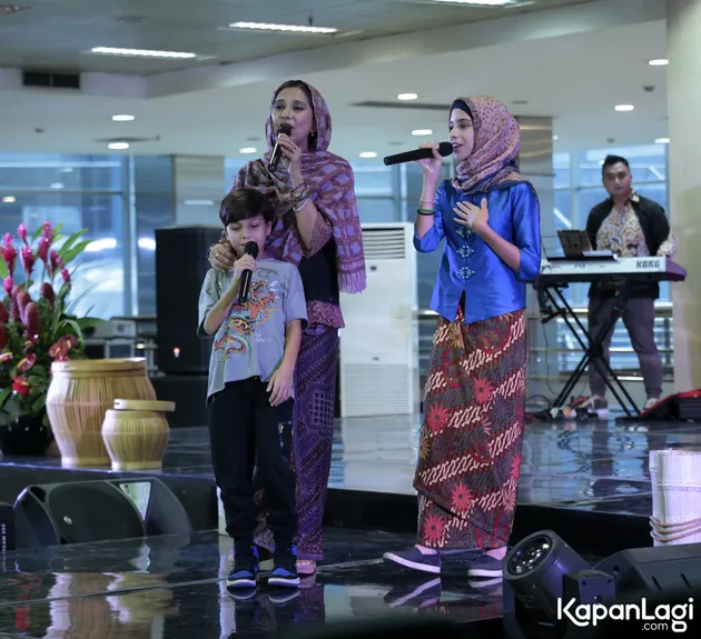Ayu Azhari