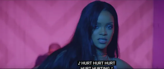 Rihanna memang jagonya bikin sensasi. Baru-baru ini, mantan kekasih Chris Brown itu kembali membuat banyak orang memperhatikannya karena klip terbaru yang ia rilis.