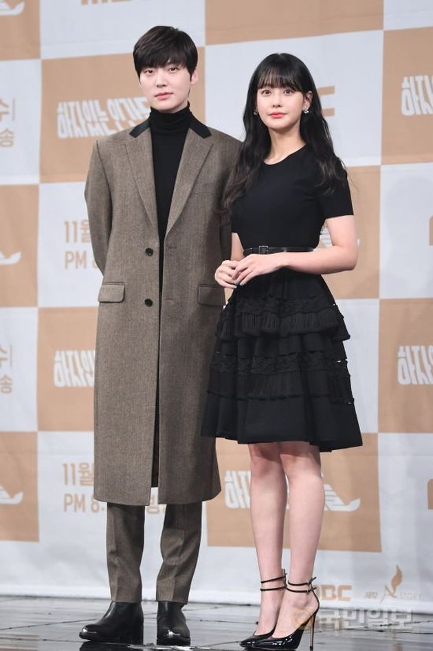 PHOTO: First Appearance After Divorce Drama, Ahn Jae Hyun Can Smile Freely