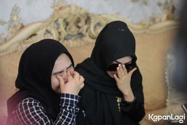 Syahrini - Aisyahrani - Kakak Syahrini Meninggal