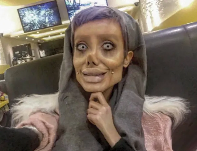 Sahar Tabar Kembaran Angelina Jolie
