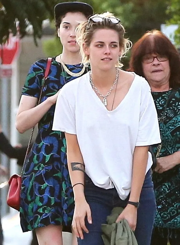 Kristen Stewart dan Pacar Cara Delevingne
