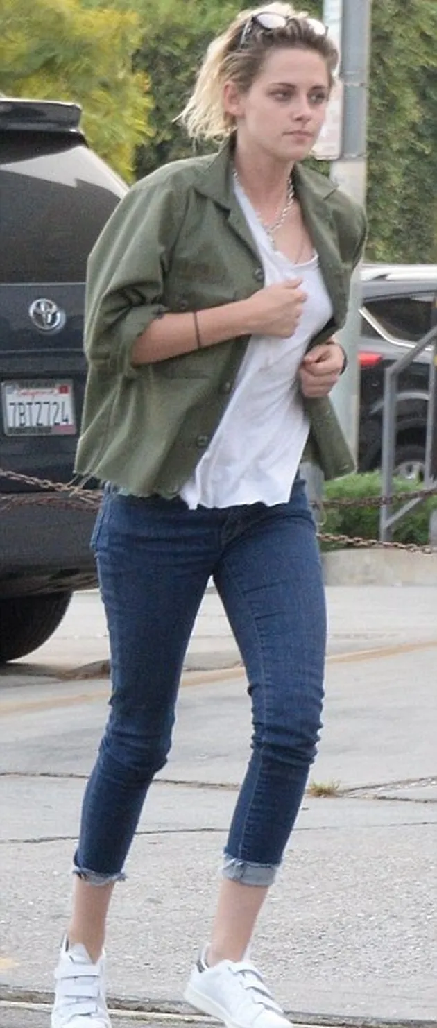 Kristen Stewart dan Pacar Cara Delevingne