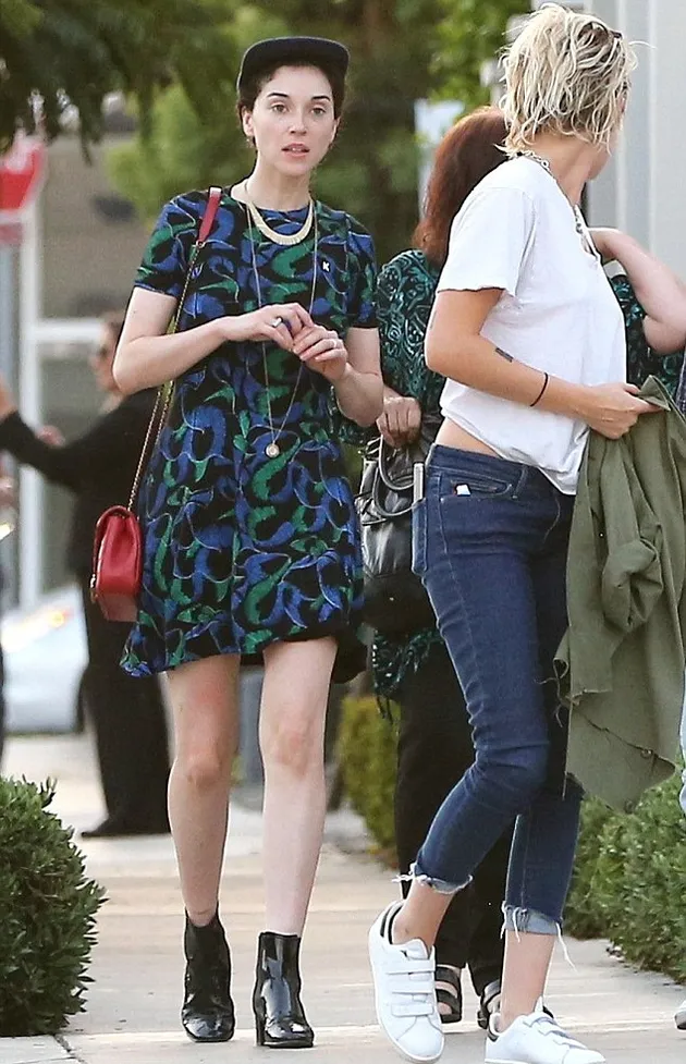 Kristen Stewart dan Pacar Cara Delevingne