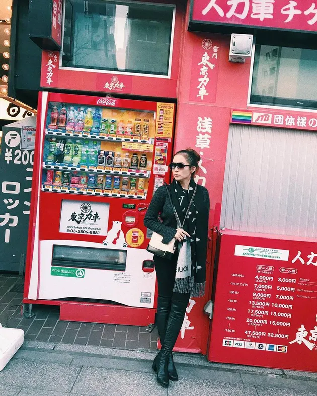 Momo Geisha ke Jepang