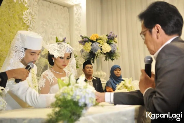 Aryani Fitriana - Donny Michael Menikah