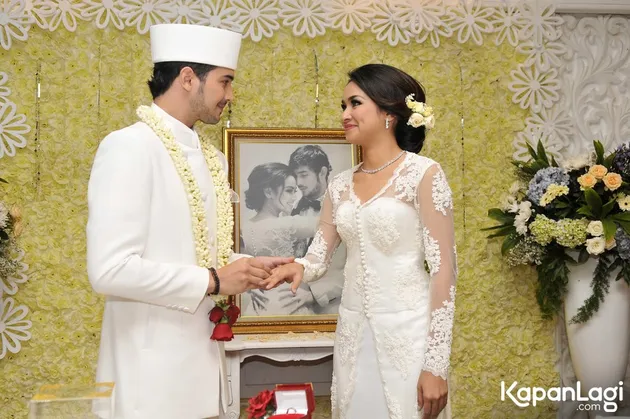 Aryani Fitriana - Donny Michael Menikah