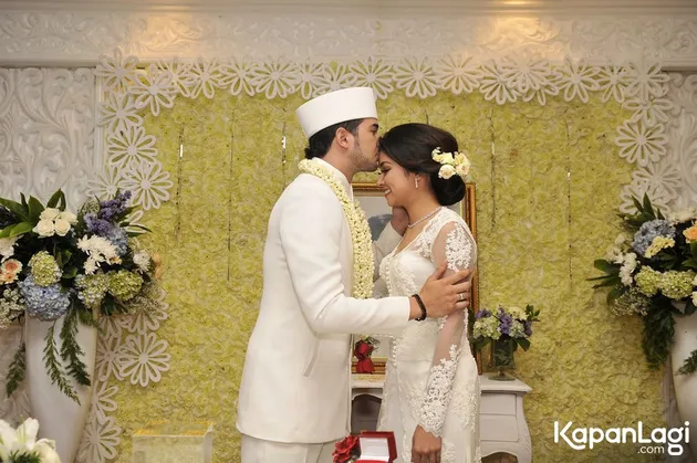 Aryani Fitriana - Donny Michael Menikah