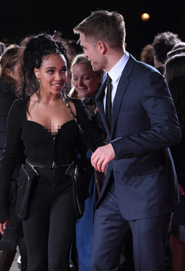 Robert Pattinson - FKA Twigs mesra