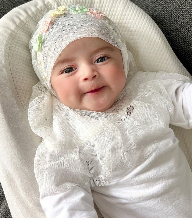 Latest Photos of Baby Guzel, Ali Syakieb and Margin Wieheerm's Child, Even More Beautiful Like a Turkish Baby - Fresh Like a Strawberry