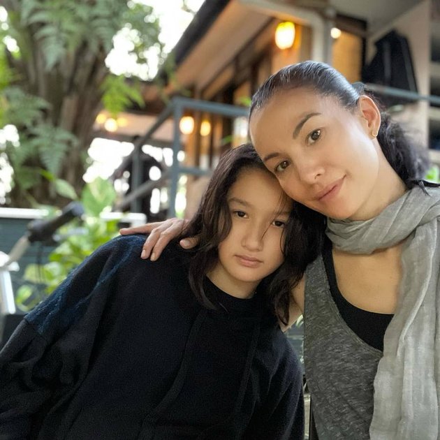 Latest Photos of Nyla, Nadya Hutagalung's Daughter Whose Face Was Previously Kept Secret, Now has Short Hair and Tomboyish Look