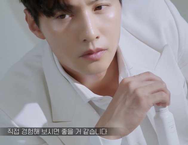 Won Bin's Latest Photo, Handsomeness Never Fades at 44, But Netizens Criticize Him for Not Making a Comeback