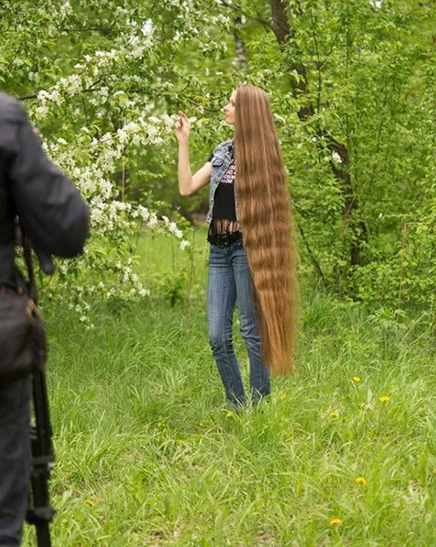 rapunzel, rapunzel di dunia nyata, cara merawat rambut panjang, berita unik, berita aneh