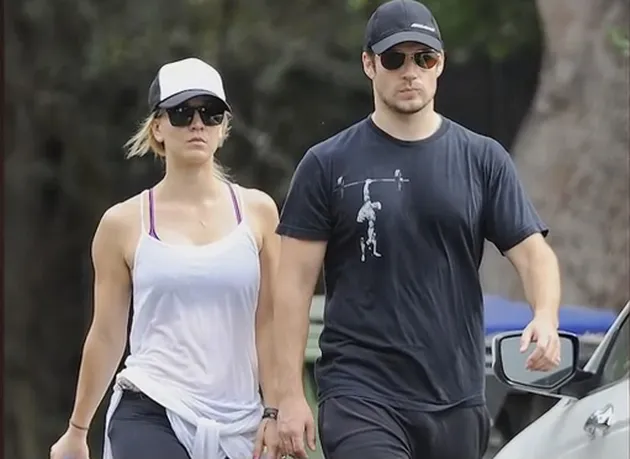 Hubungan Settingan Seleb