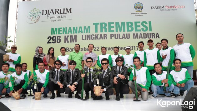 Belum lama ini Djarum menggelar sebuah acara peduli lingkungan di Bangkalan Madura. Di acara tersebut hadir pula band The Changcuters.