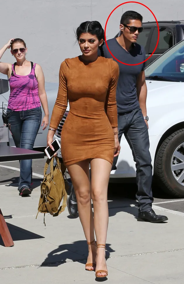 Foto Tim Chung Bodyguard Ganteng Kylie Jenner Yang Bikin Heboh