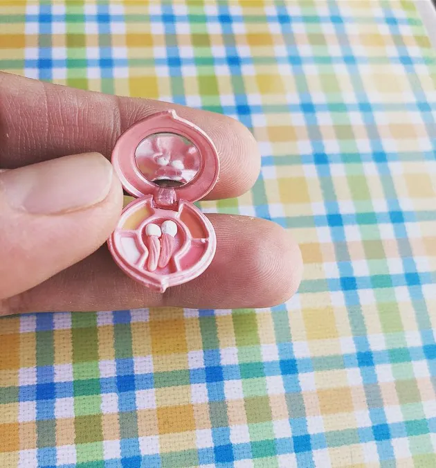 Tiny-ature make up kit