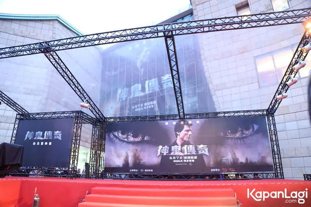 Tom Cruise di Red Carpet THE MUMMY
