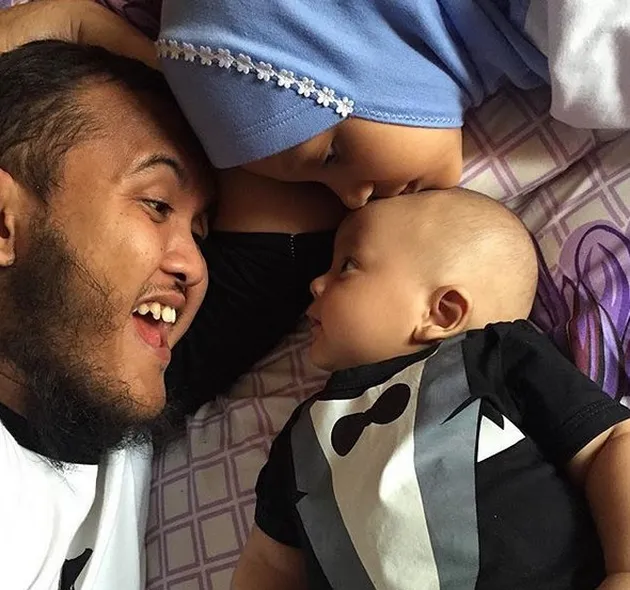 caisar yks, caisar yuk keep smile, goyang cesar