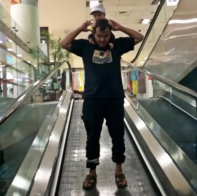 caisar yks, caisar yuk keep smile, goyang cesar