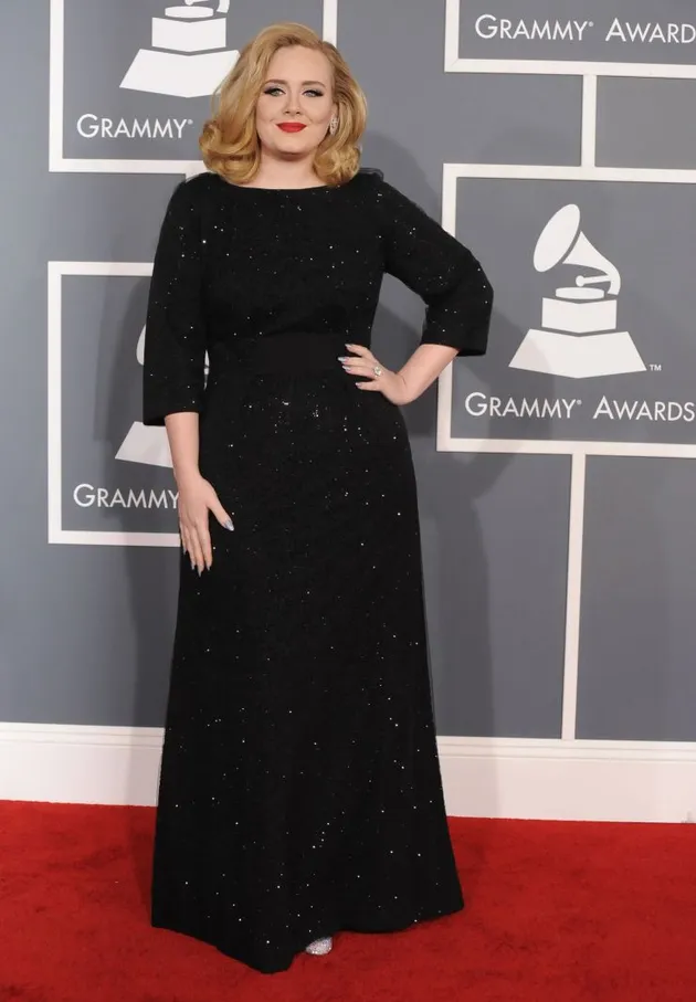 FOTO: Transformasi Penampilan Adele di Sepanjang Grammy Awards