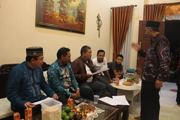 Guru Samhudi cubit siswa SS