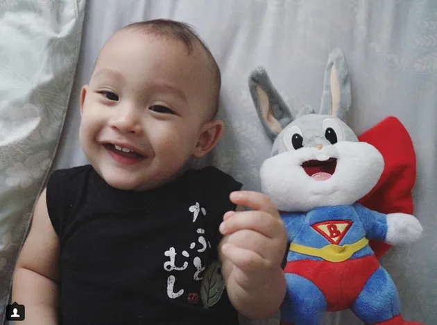 Mikkairo Sungkar Anak Sissy - Rifat