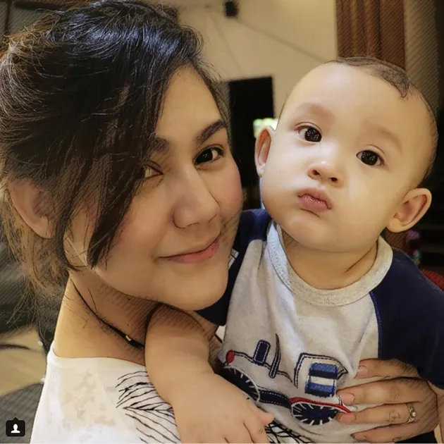 Mikkairo Sungkar Anak Sissy - Rifat