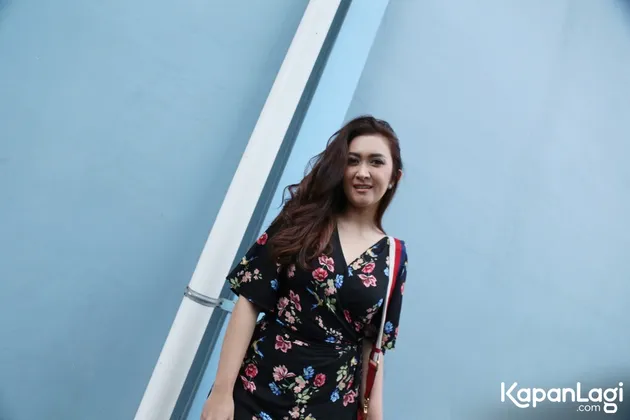 Nafa Urbach - Zack Lee