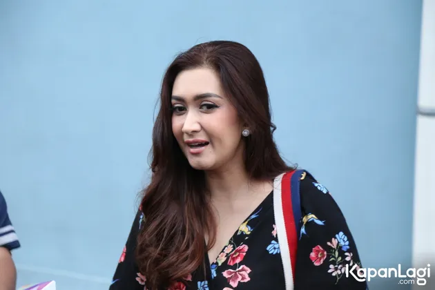 Nafa Urbach - Zack Lee